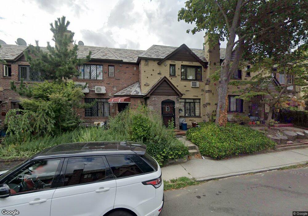 4548 193rd St, Flushing, NY 11358 - photo 1