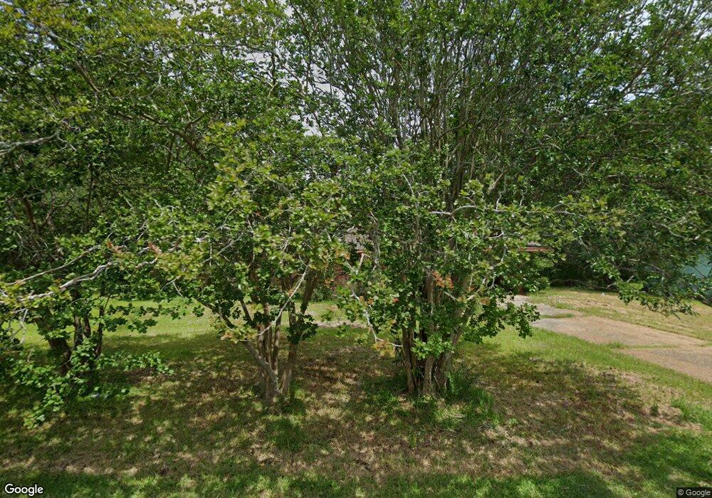 911 Tulip St, Laurel, MS 39440 - photo 1