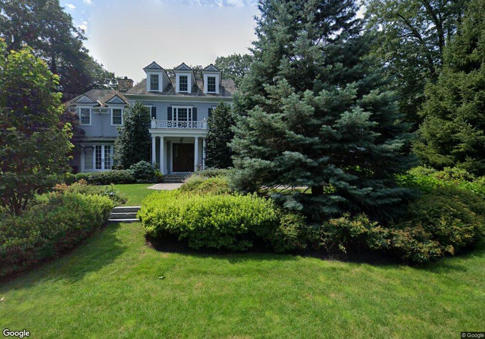 14 Hundreds Cir, Wellesley Hills, MA 02481 - photo 1