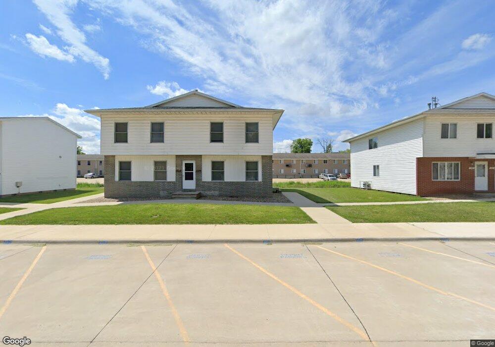 1106 W 20th St, Cedar Falls, IA 50613 - photo 1