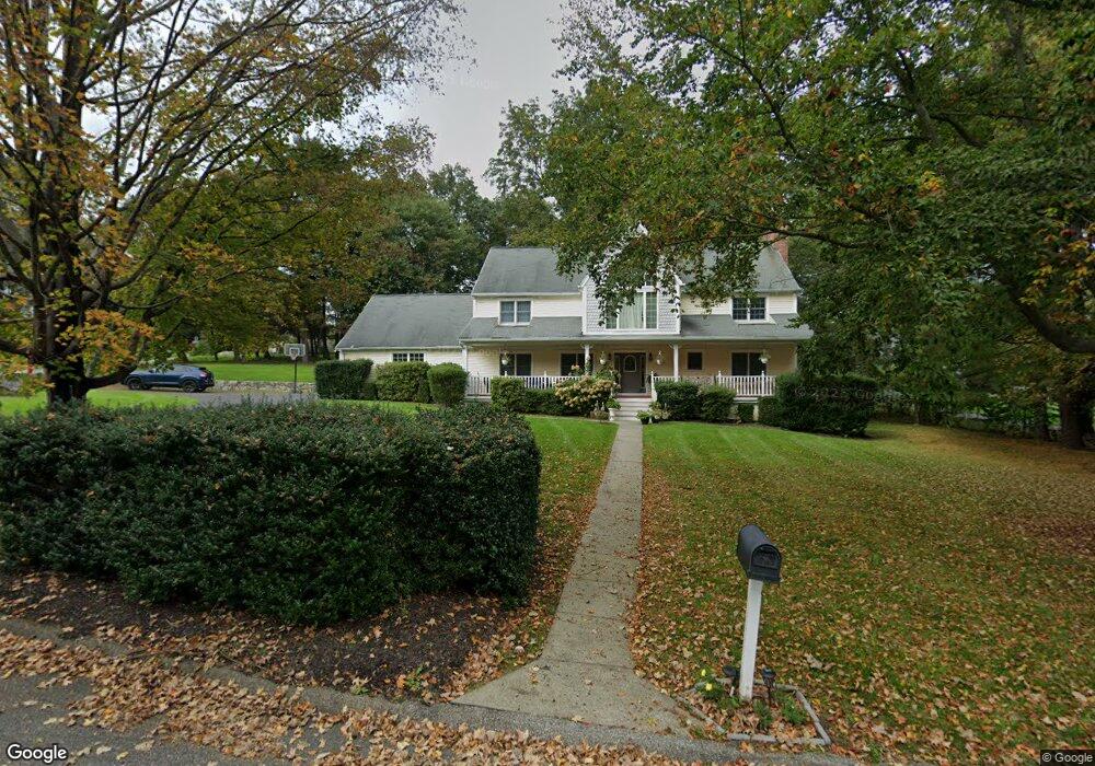 28 Peachtree Dr, Cortlandt Manor, NY 10567 - photo 1