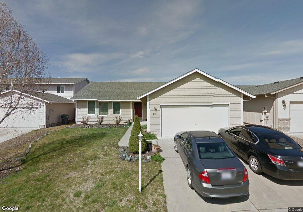 1927 Walnut Grove Ln, Central Point, OR 97502 - photo 1