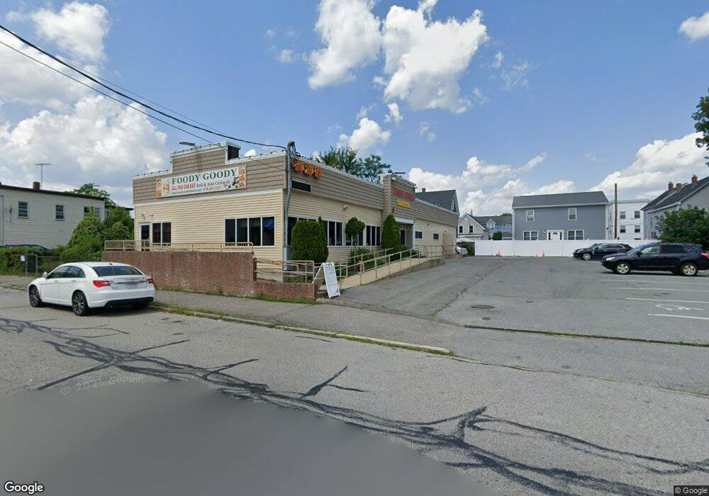 101 Lakeview Ave, Lowell, MA 01850 - photo 1