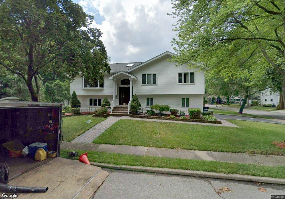 160 Ivanhoe Dr, Paramus, NJ 07652 - photo 1