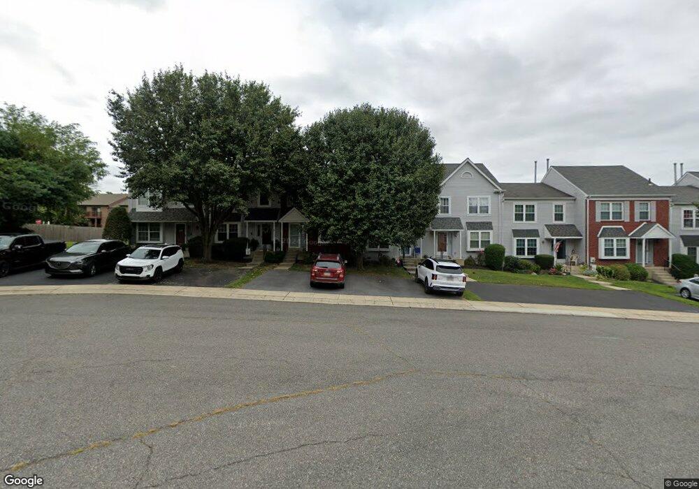 660 Kenney Ln, Brookhaven, PA 19015 - photo 1