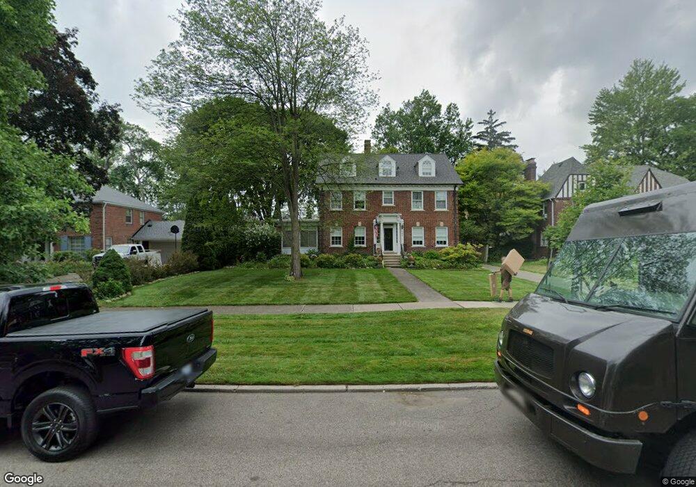 947 Berkshire Rd, Grosse Pointe Park, MI 48230 - photo 1