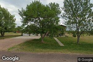 716 S Pine St, Kimball, SD 57355