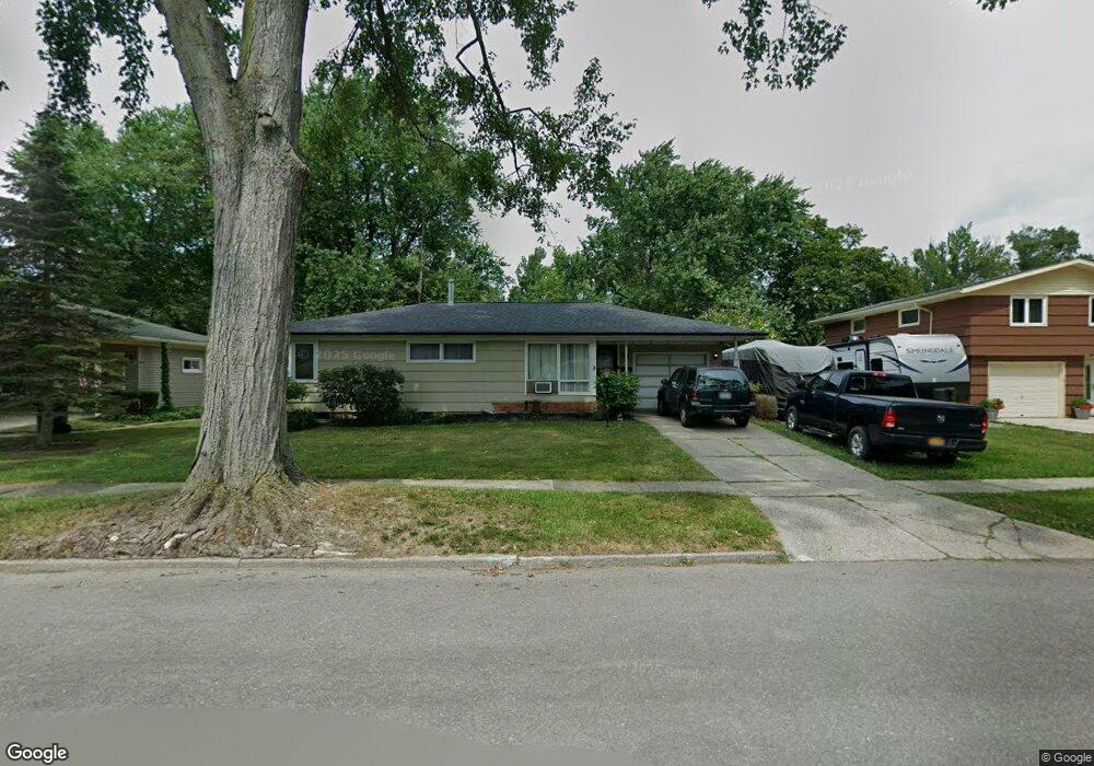 736 Deerfield Dr, North Tonawanda, NY 14120 - photo 1