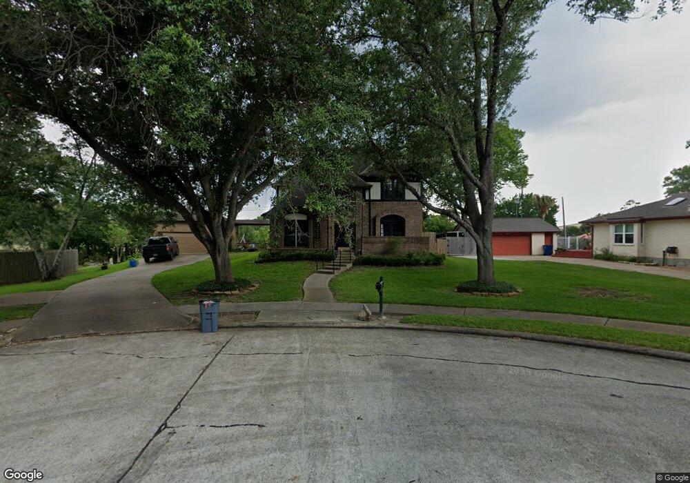 1902 Eagles Cove, Friendswood, TX 77546 - photo 1