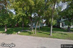 423 E Prairie Ave, Warren, MN 56762