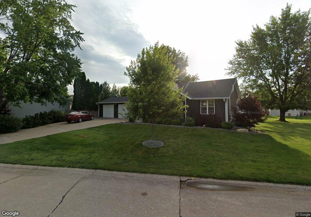 6425 N Howell St, Davenport, IA 52806 - photo 1