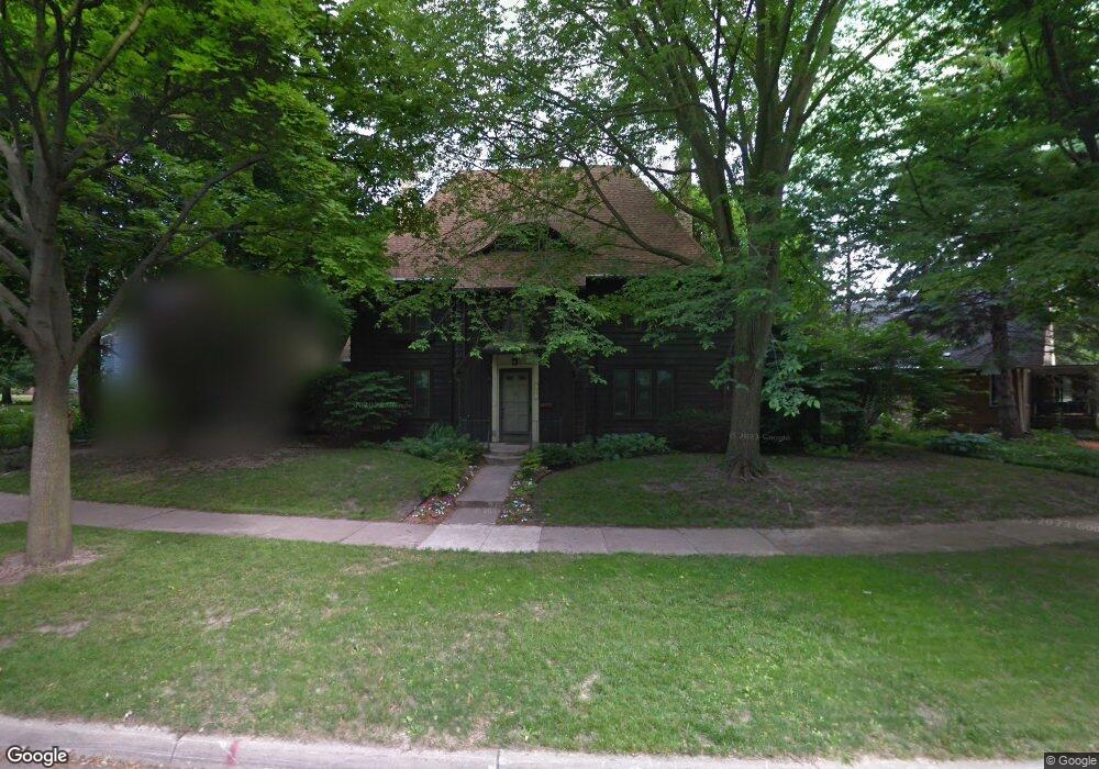 1132 S Genesee Dr, Lansing, MI 48915 - photo 1