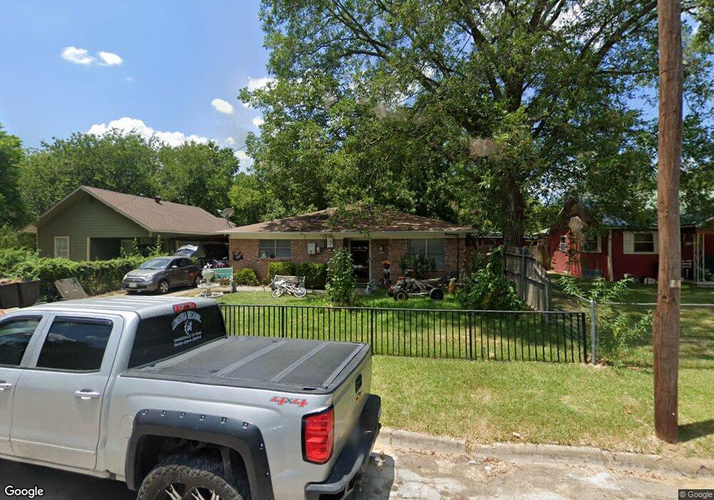 517 Cunningham St, Gainesville, TX 76240 - photo 1