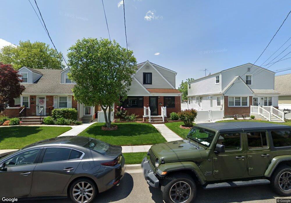 55 11th Ave, Mineola, NY 11501 - photo 1