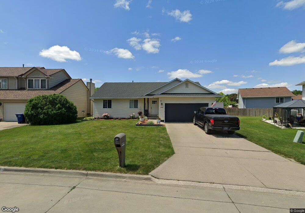 3008 Deerpath Ct, Des Moines, IA 50320 - photo 1