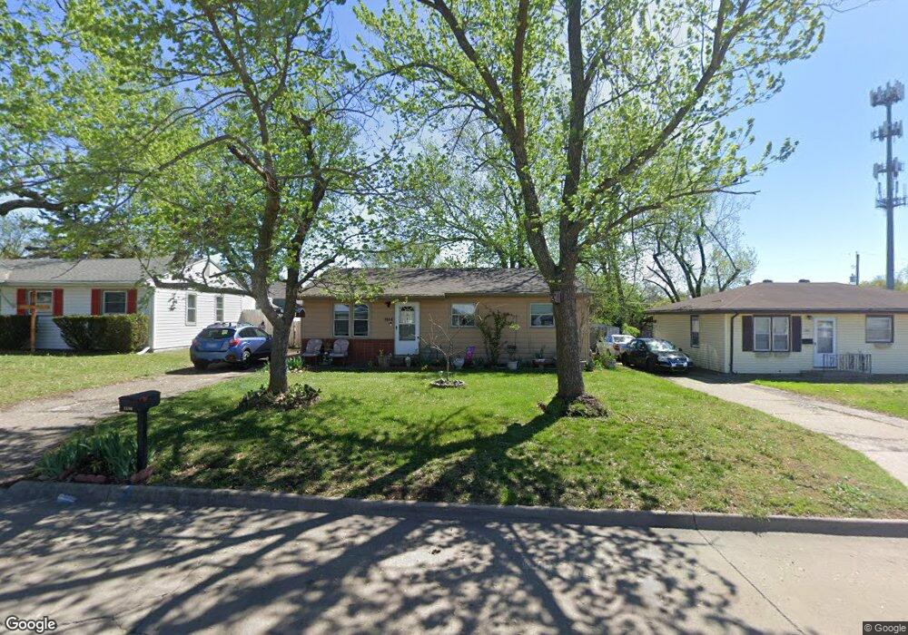 1184 SW Seabrook Ave, Topeka, KS 66604 - photo 1