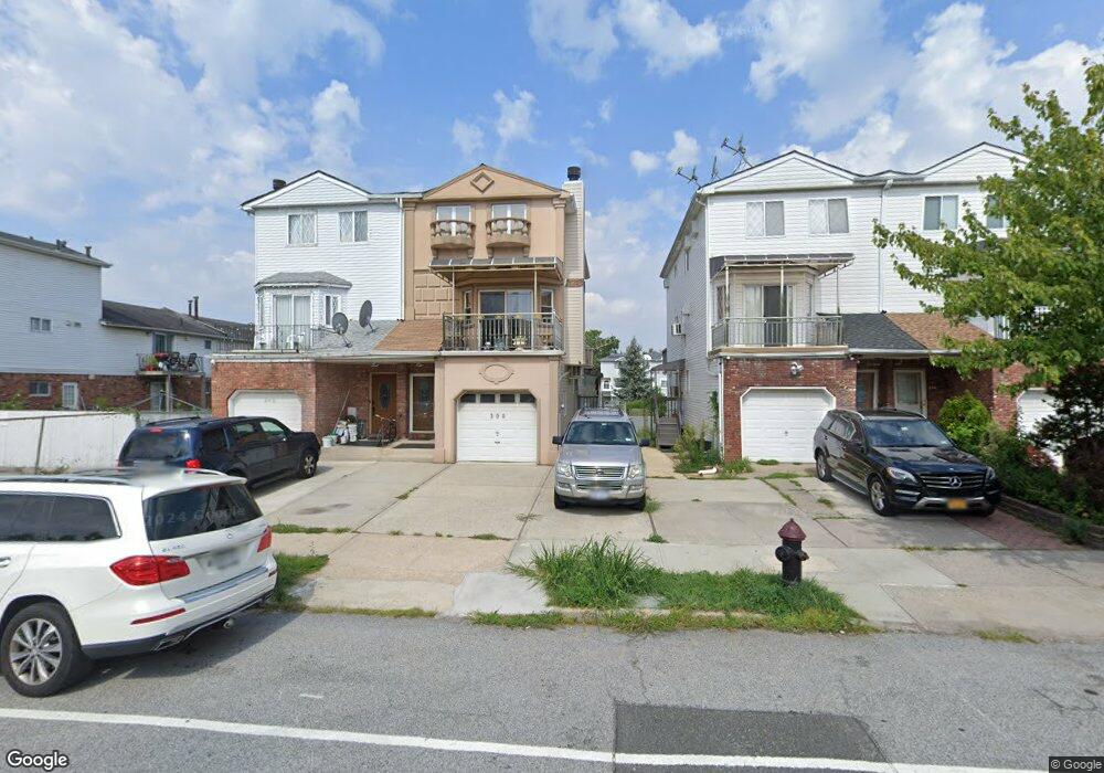 300 Merrymount St, Staten Island, NY 10314 - photo 1