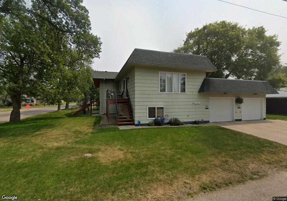 312 13th St NE, Jamestown, ND 58401 - photo 1
