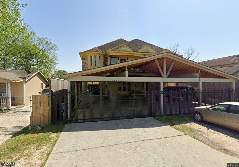 2530 Warwick Rd, Houston, TX 77093 - photo 1