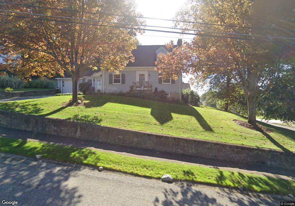 68 Hoover Rd, Needham Heights, MA 02494 - photo 1