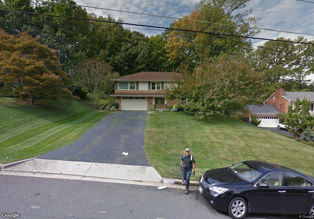 7206 Regent Dr, Alexandria, VA 22307 - photo 1