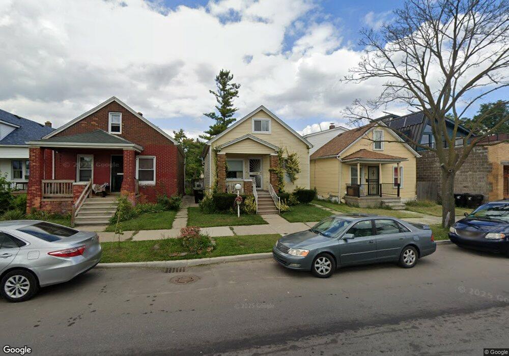 2013 Carpenter St, HamtraMcK, MI 48212 - photo 1