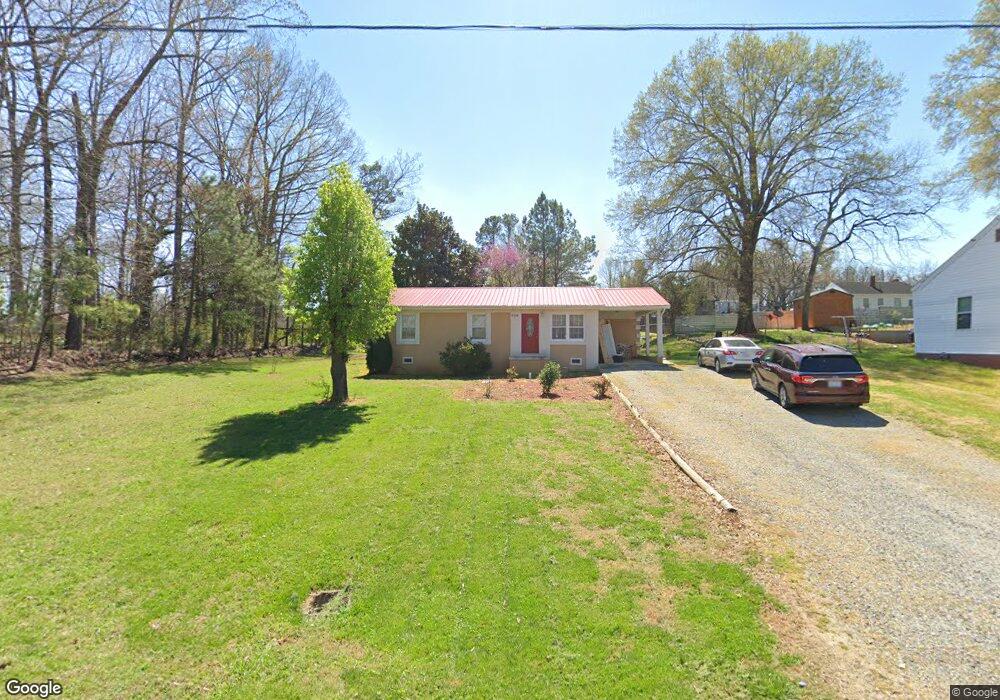 706 Sheffield Dr, Siler City, NC 27344 - photo 1