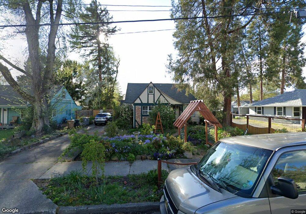 444 NE Flint St, Grants Pass, OR 97526 - photo 1