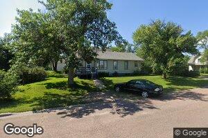 417 1st St NE, Wessington Springs, SD 57382