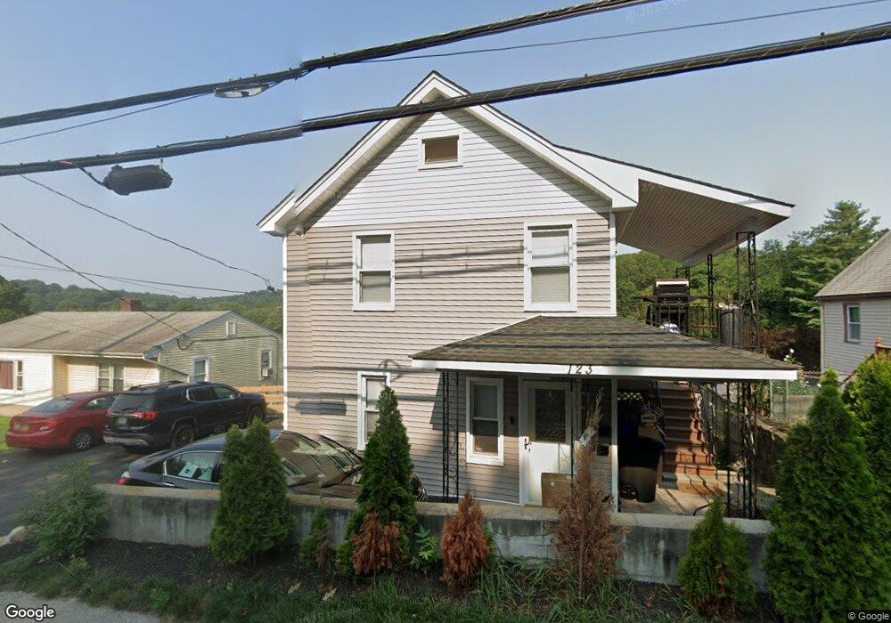 123 Lakeview Ave, Valhalla, NY 10595 - photo 1