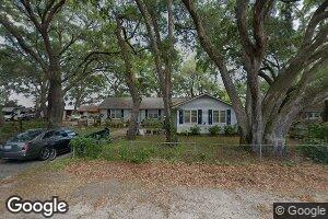 410 Broad River Dr, Beaufort, SC 29906