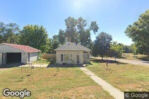 813 7th St, Springfield, SD 57062