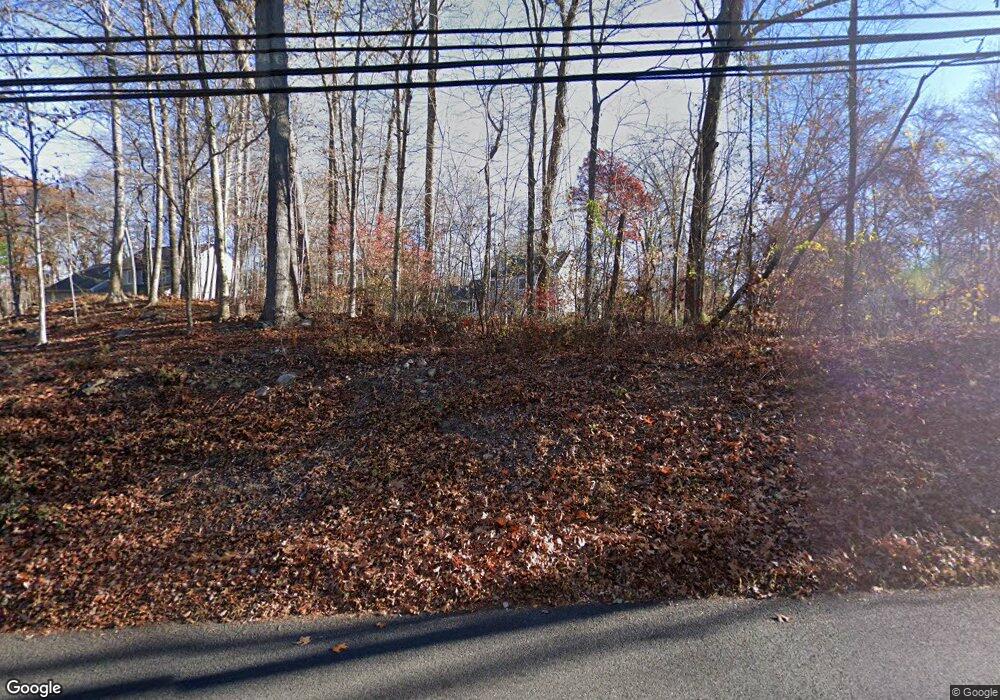 102 Dean Rd, East Lyme, CT 06333 - photo 1