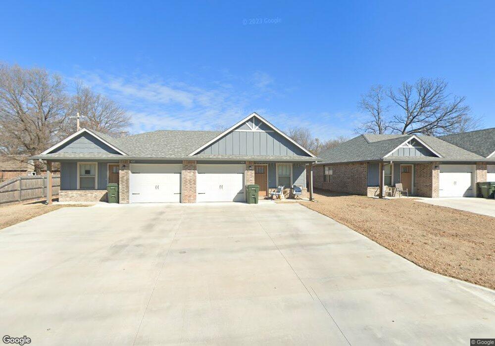 406 W 10th St, Claremore, OK 74017 - photo 1