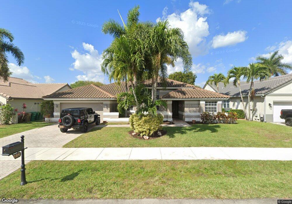 3231 Overlook Rd, Davie, FL 33328 - photo 1