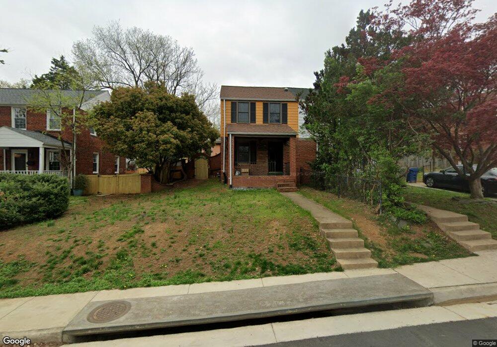 5855 Edgehill Dr, Alexandria, VA 22303 - photo 1