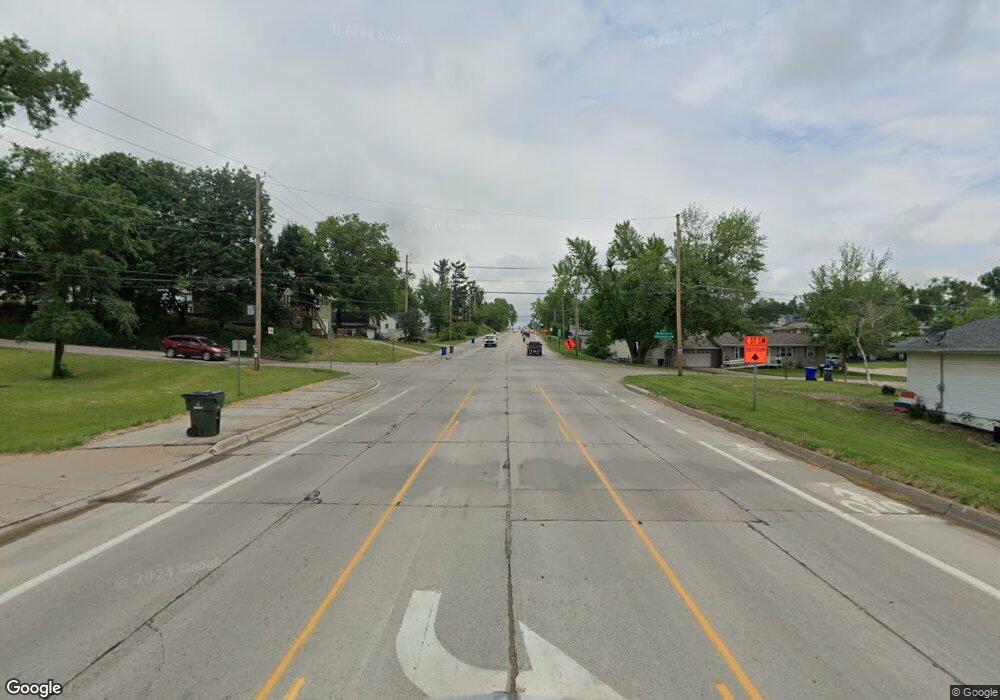 3316 Bowling St SW, Cedar Rapids, IA 52404 - photo 1