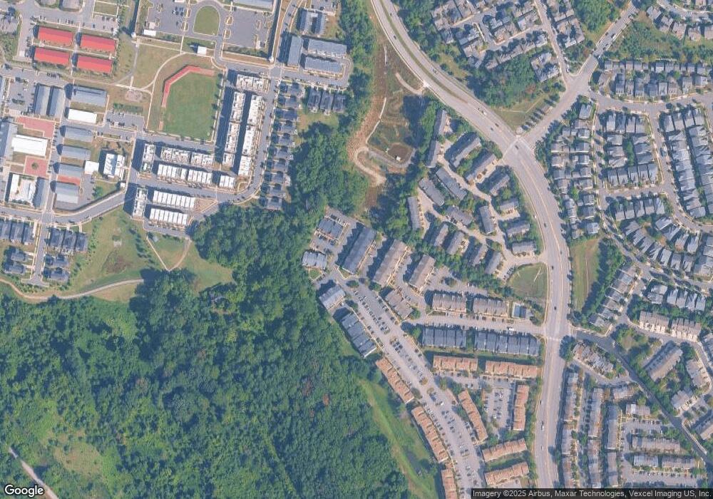 9201 Cardinal Forest Ln, Lorton, VA 22079 - photo 1