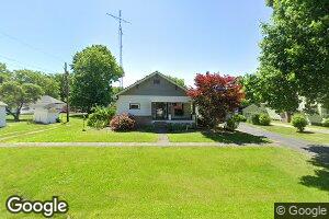 417 W South St, Nokomis, IL 62075