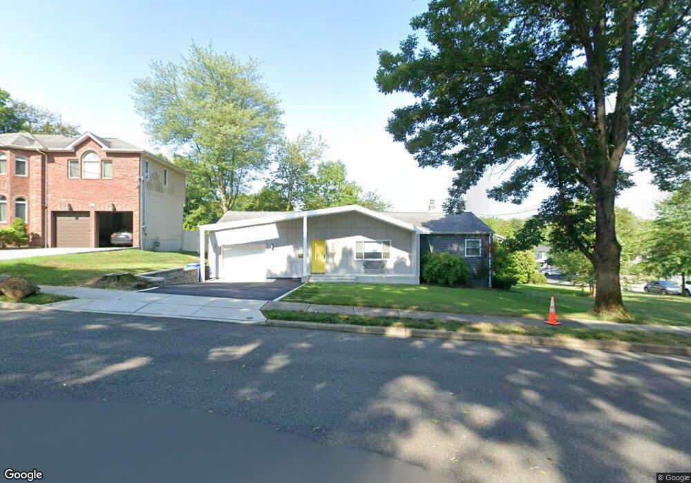 697 Bruce Dr, Paramus, NJ 07652 - photo 1