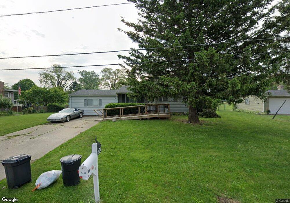 4332 Bobwhite Dr, Flint, MI 48506 - photo 1