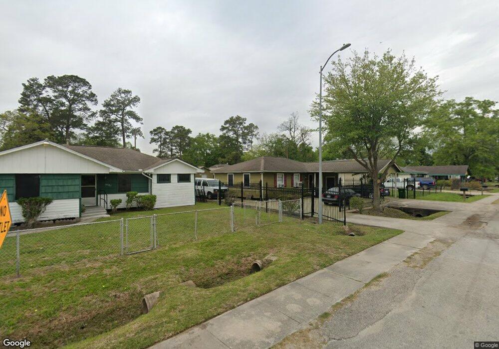 6705 Cathcart Dr, Houston, TX 77091 - photo 1
