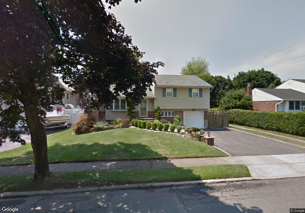 42 Colony Ln, Syosset, NY 11791 - photo 1