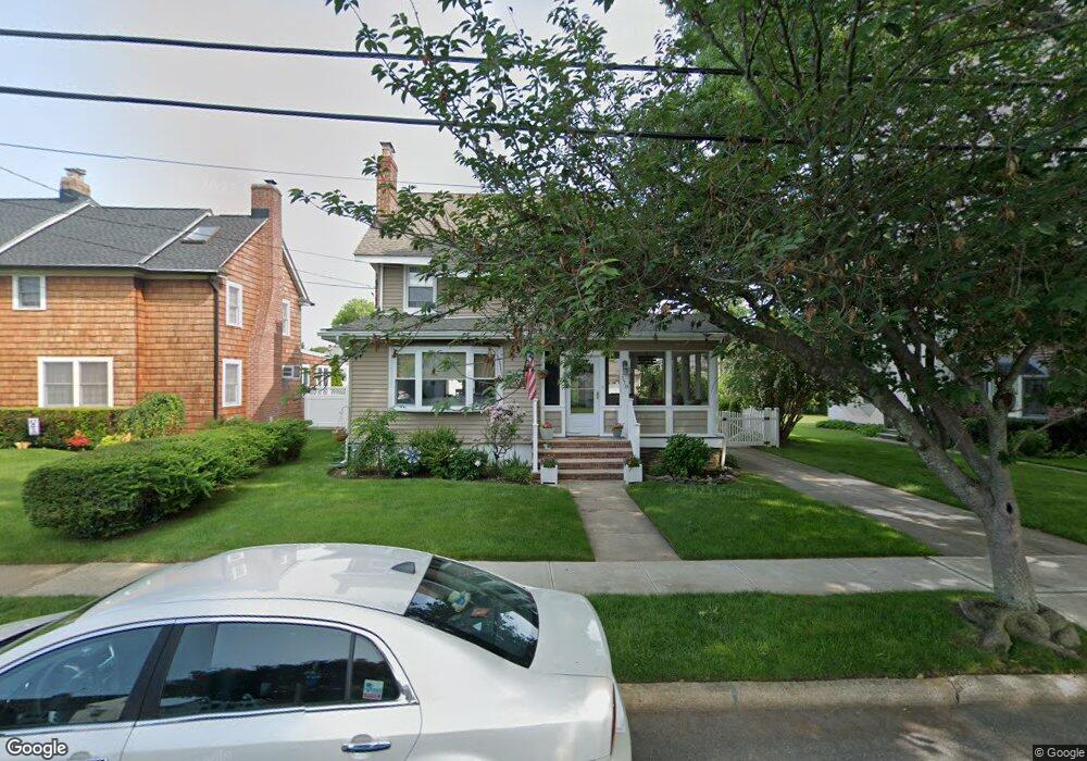 178 Elderberry Rd, Mineola, NY 11501 - photo 1