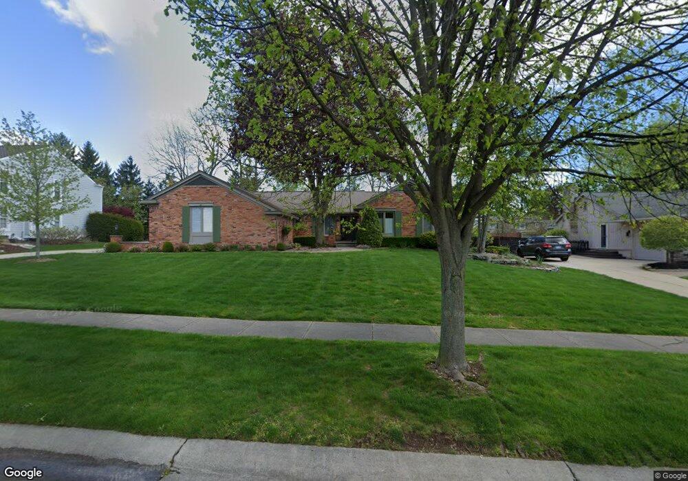 2922 Quail Run Dr, Troy, MI 48098 - photo 1