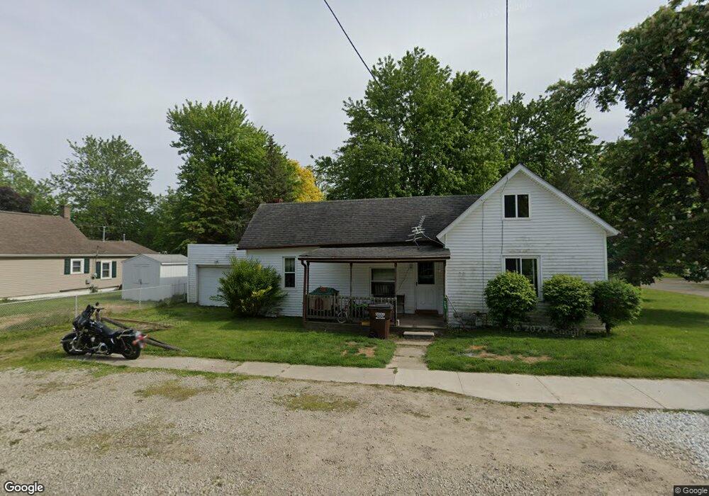 741 Kent St, Carleton, MI 48117 - photo 1
