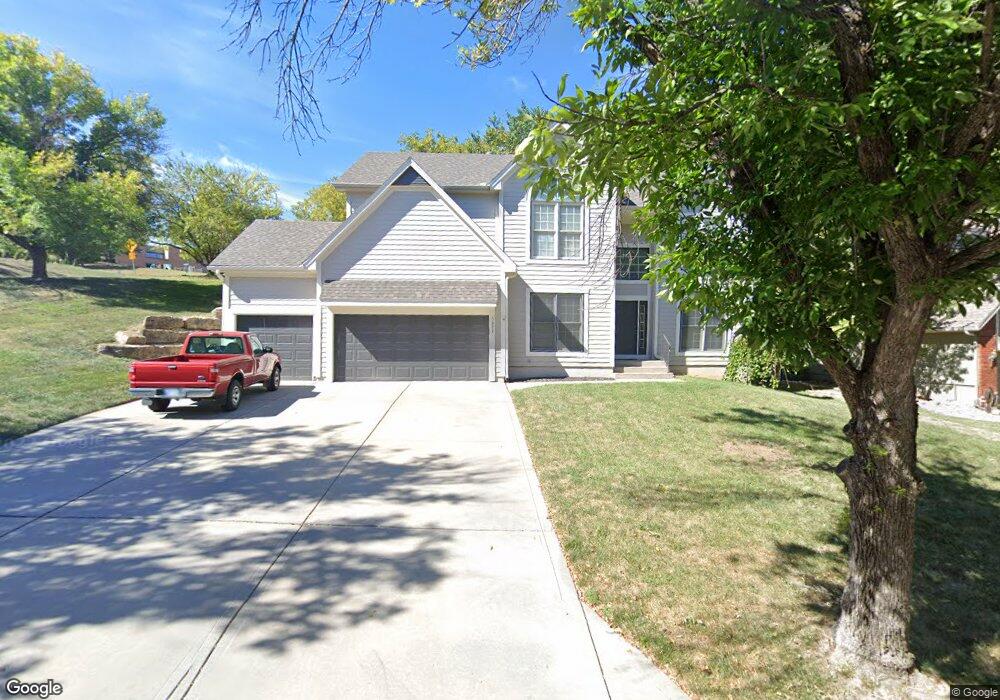 5828 Mullen Rd, Shawnee, KS 66216 - photo 1