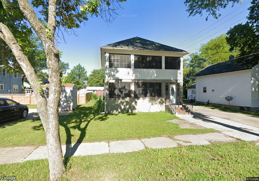 714 S 2nd St, Aberdeen, SD 57401 - photo 1