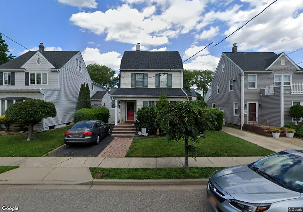 20 Holly Ave, Mineola, NY 11501 - photo 1