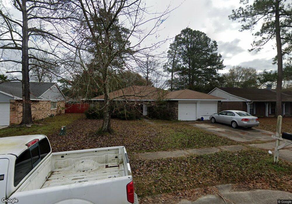 802 Lake Vermillion Ct, Slidell, LA 70461 - photo 1